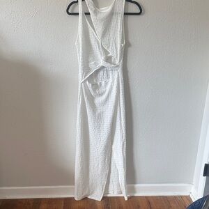 White Sleeveless Dress